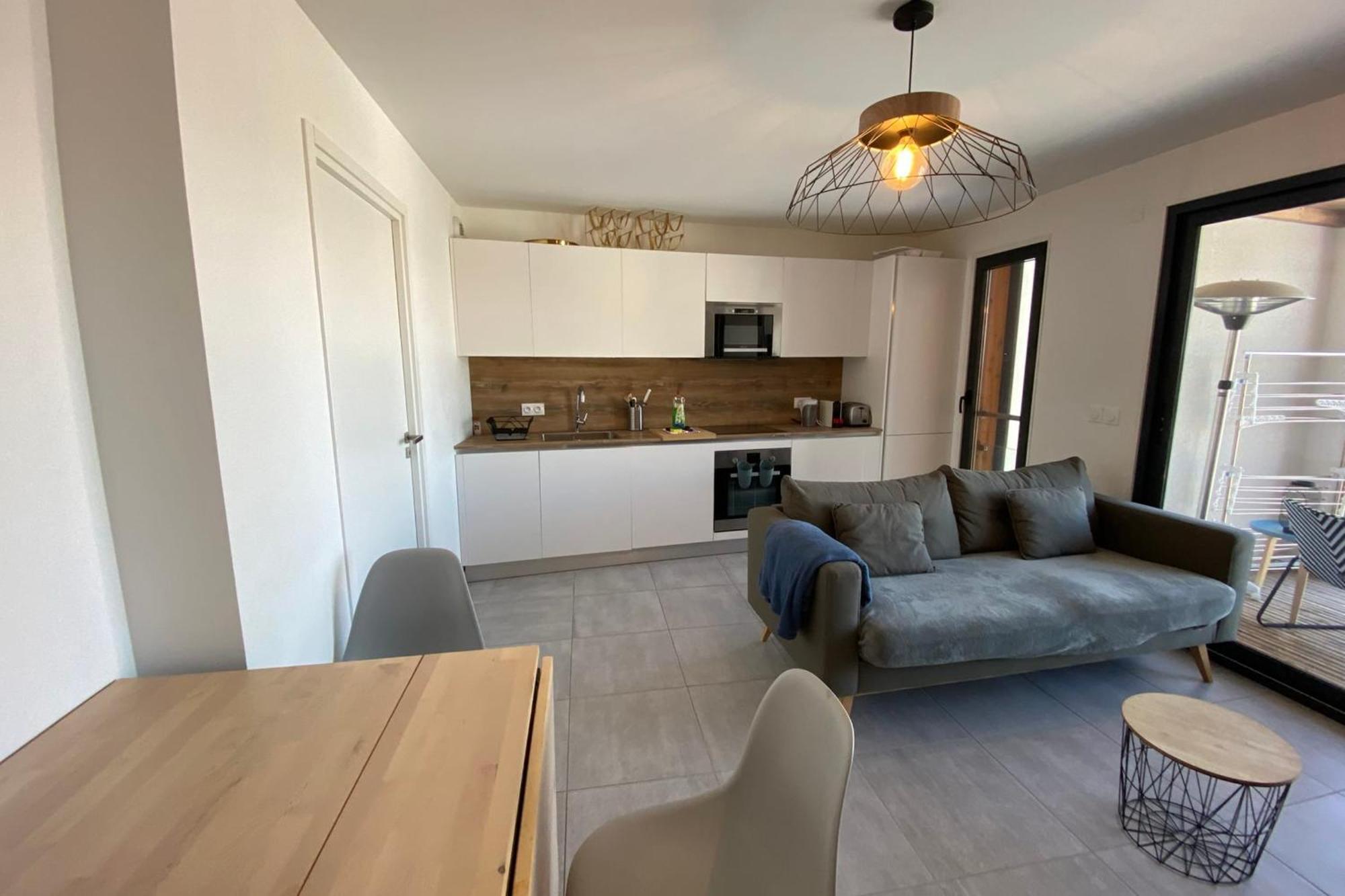 06ci Beautiful T2 With Terrace - Appartement *